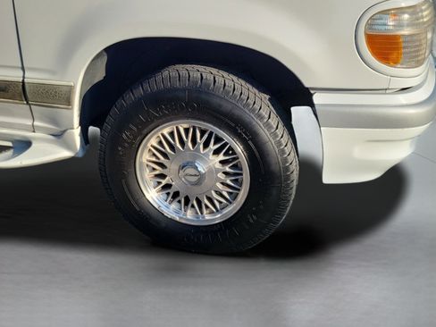 Used 1995 Ford Explorer Eddie Bauer RWD image 15