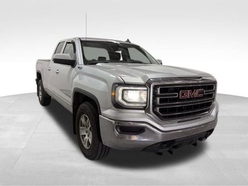 Used 2017 GMC Sierra 1500 SLE w/ Suspension Package, Off-Road AWD/4WD image 5