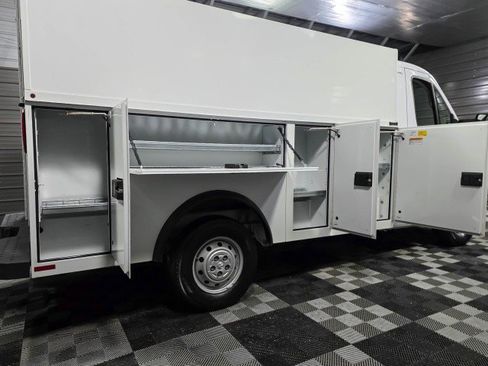 Used 2019 RAM ProMaster 3500 w/ Premium Appearance Group image 11