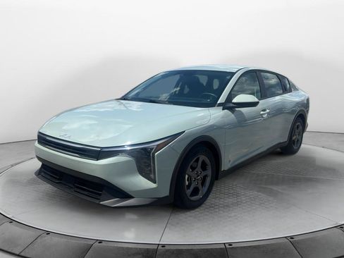 Used 2025 Kia K4 FWD image 7
