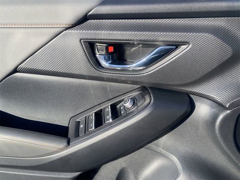 New 2025 Subaru Crosstrek 2.5i Limited w/ Popular Package #3A image 17