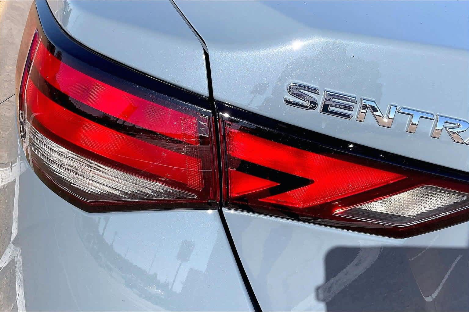 Used 2025 Nissan Sentra SV FWD image 29