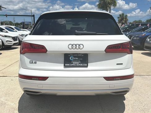 Used 2019 Audi Q5 2.0T Premium w/ Convenience Package AWD/4WD image 4