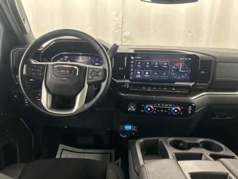 Used 2024 GMC Sierra 1500 Elevation image 22