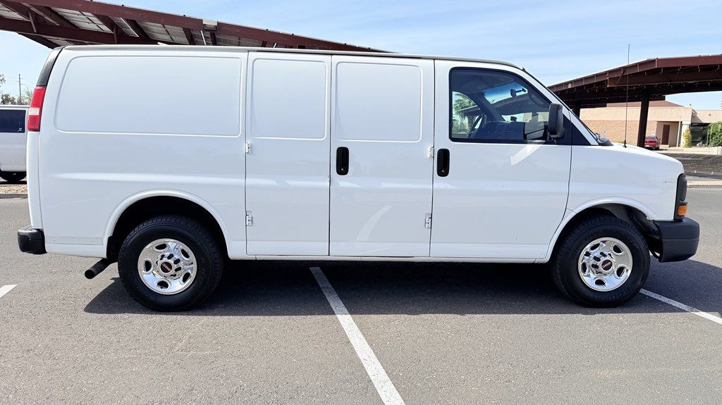 Used 2015 GMC Savana 2500 RWD image 6