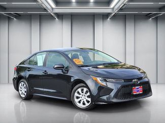 Used 2022 Toyota Corolla LE video 1