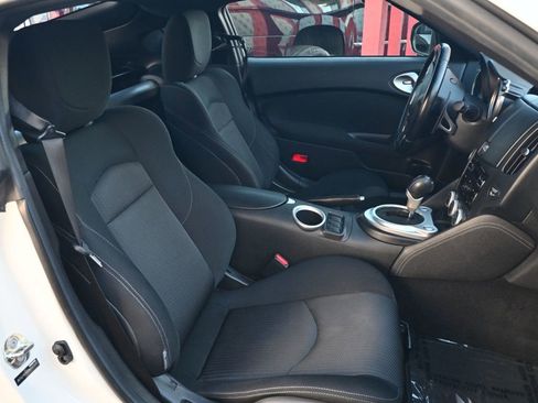 Used 2013 Nissan 370Z Coupe image 16