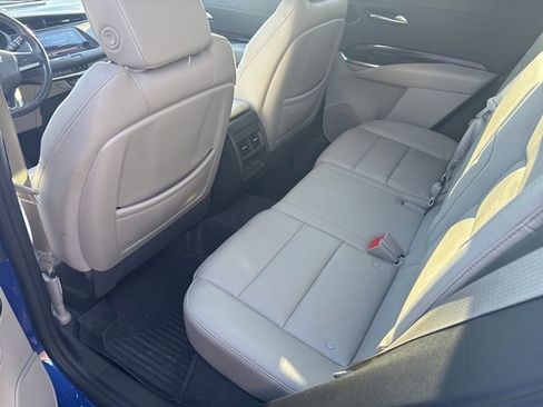 Certified 2023 Cadillac XT4 Luxury w/ Cold Weather Package image 10