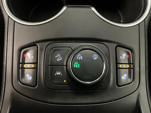 Used 2024 GMC Terrain SLT AWD/4WD image 40
