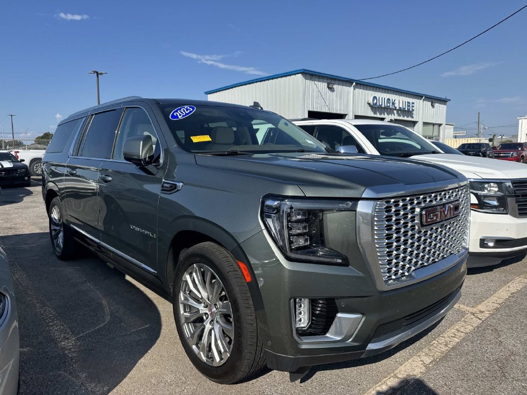 Used 2023 GMC Yukon XL Denali w/ Denali Reserve Package RWD image 1