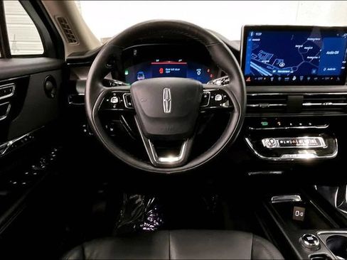 Used 2025 Lincoln Corsair Grand Touring w/ Equipment Group 302A AWD/4WD image 6