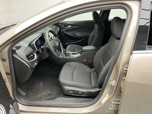 Used 2023 Chevrolet Malibu LT w/ Driver Confidence Package image 3