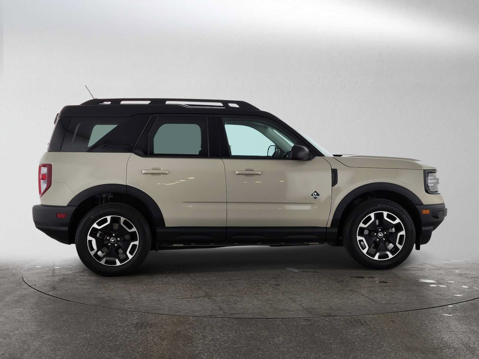 Used 2024 Ford Bronco Sport Outer Banks w/ Tech Package AWD/4WD image 6
