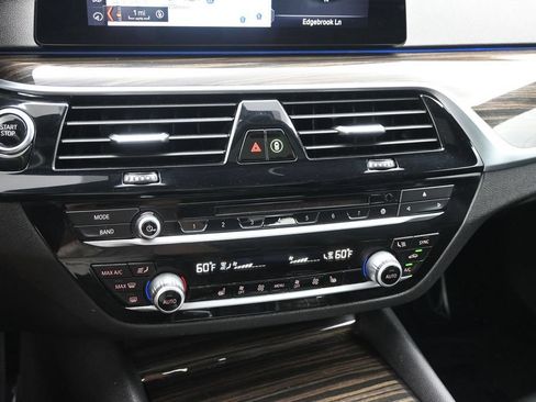 Used 2019 BMW 530e xDrive w/ Convenience Package AWD/4WD image 18