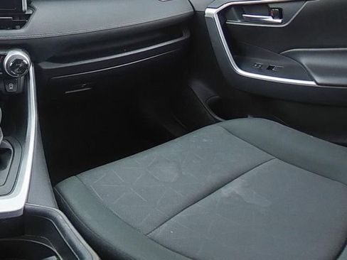 Used 2024 Toyota RAV4 XLE FWD image 22