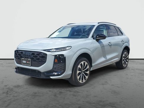 New 2026 Audi Q3 quattro 2.0T AWD/4WD image 2