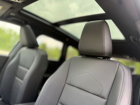 New 2026 BMW X1 xDrive28i w/ Technology Package AWD/4WD image 14
