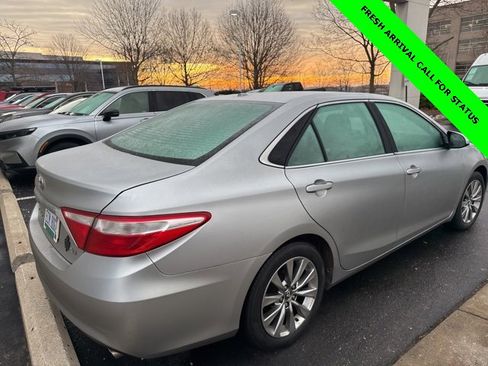 Used 2015 Toyota Camry XLE image 7
