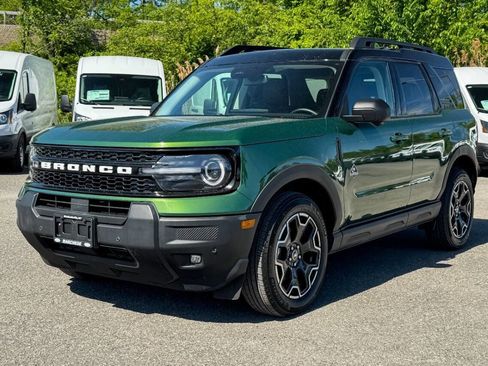 Used 2025 Ford Bronco Sport Outer Banks w/ Outer Banks Tech Package+ AWD/4WD image 7