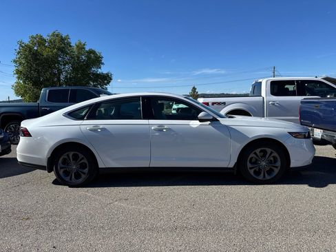 Used 2024 Honda Accord EX image 4