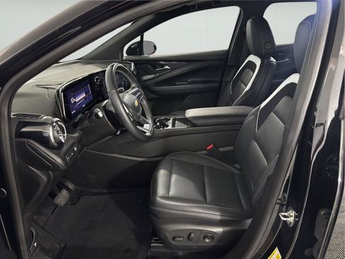 Used 2024 Chevrolet Blazer EV LT AWD/4WD image 16