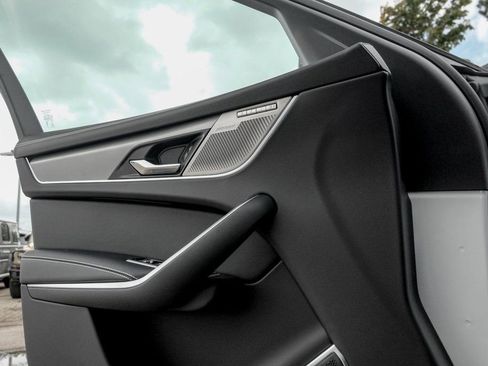 New 2026 Jaguar F-PACE R-Dynamic S image 11