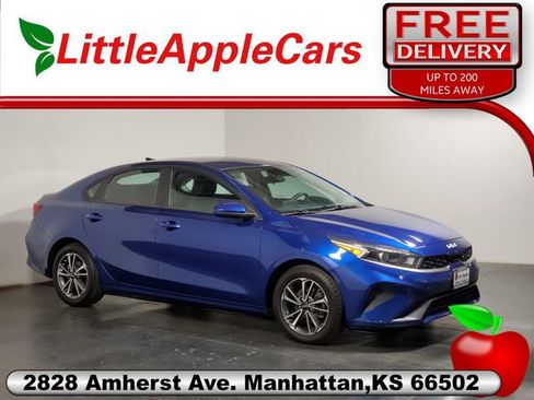 Used 2022 Kia Forte LXS image 1