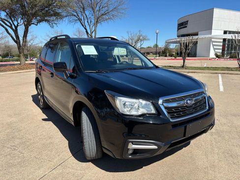 Used 2017 Subaru Forester 2.5i Limited AWD/4WD image 4