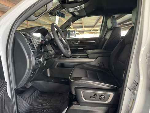 Used 2025 RAM 1500 Laramie w/ Sport Appearance Package AWD/4WD image 29