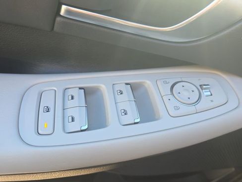 Used 2023 Hyundai Sonata SEL image 39