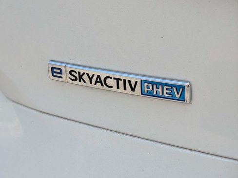 Certified 2025 MAZDA CX-70 Plug-In Hybrid w/ Premium Plus AWD/4WD image 13