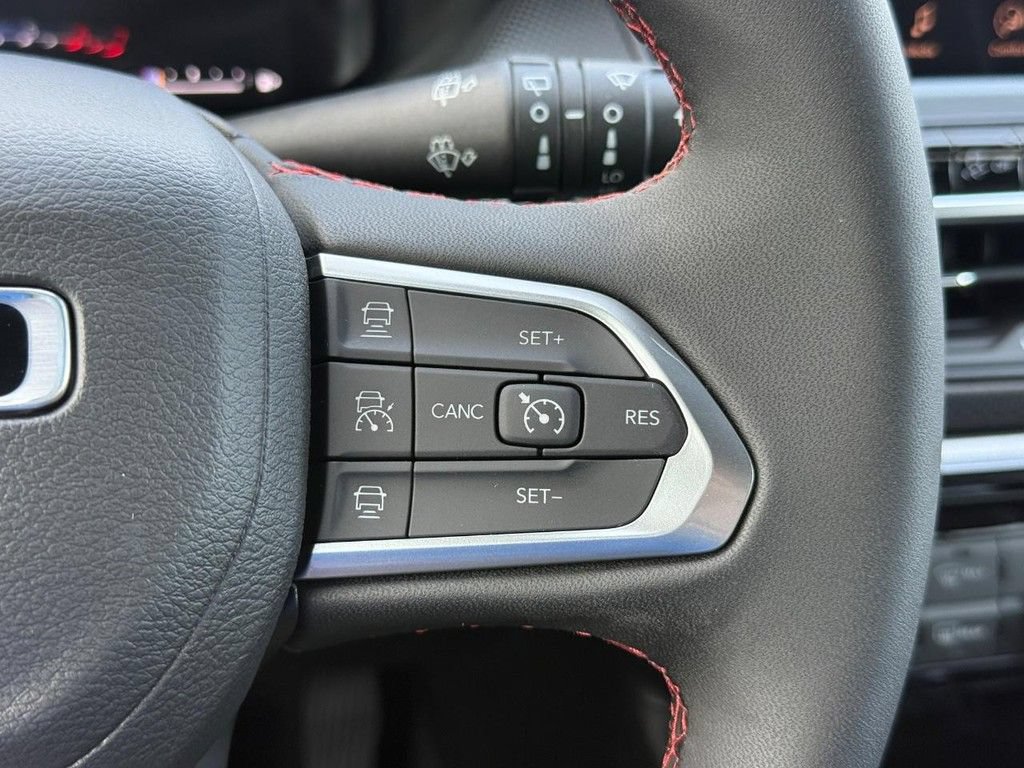New 2026 Jeep Compass Trailhawk w/ Sun, Sound & Navigation Group AWD/4WD image 15