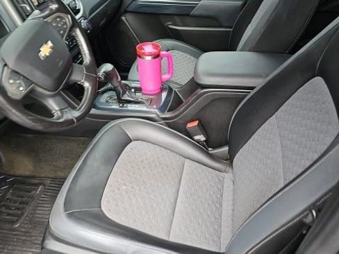 Used 2016 Chevrolet Colorado Z71 AWD/4WD image 13