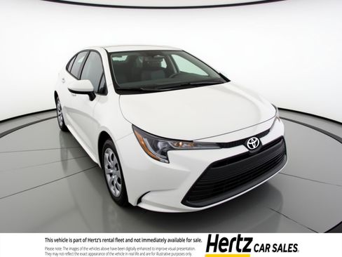 Used 2025 Toyota Corolla LE image 1