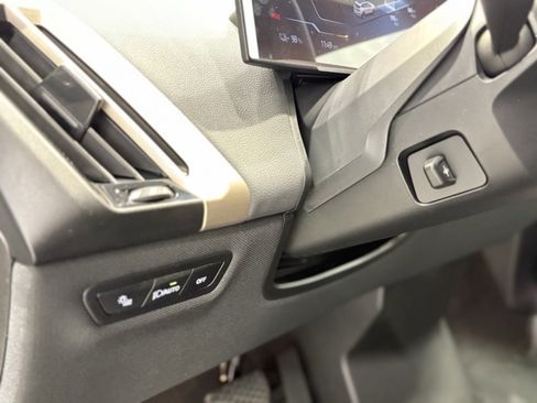 Used 2025 BMW iX xDrive50 w/ Sport Package image 15