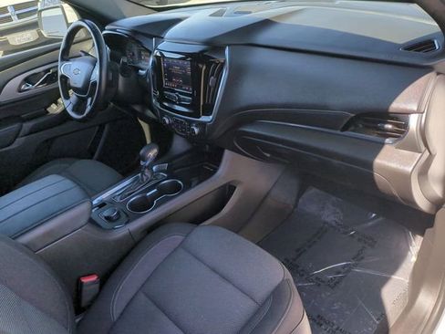 Used 2023 Chevrolet Traverse LT FWD image 34