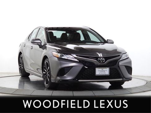 Used 2019 Toyota Camry XSE image 1