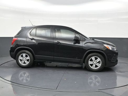 Used 2020 Chevrolet Trax LS FWD image 6