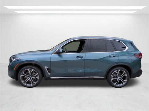 New 2026 BMW X5 sDrive40i w/ Climate Comfort Package image 7