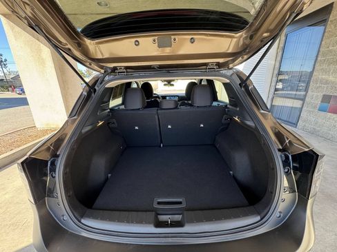 Used 2026 Nissan Kicks SV w/ Cold Weather Package FWD image 29