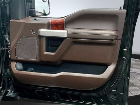 Used 2015 Ford F150 King Ranch w/ Equipment Group 601A Luxury AWD/4WD image 28
