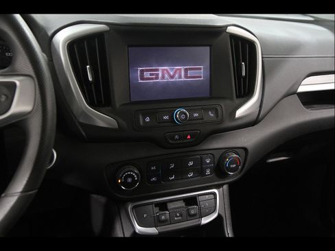 Certified 2024 GMC Terrain SLE FWD image 9