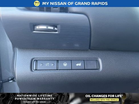 New 2026 Nissan Pathfinder SL w/ SL Premium Package AWD/4WD image 18
