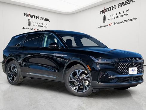 New 2026 Lincoln Nautilus Premier w/ Equipment Group 102A AWD/4WD image 1