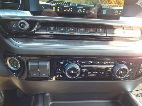 New 2026 Chevrolet Silverado 2500 LTZ w/ LTZ Convenience Package image 17