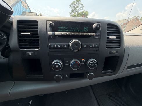 Used 2010 Chevrolet Silverado 1500 LS RWD image 17