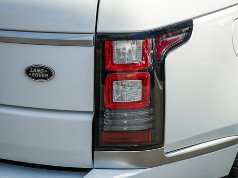 Used 2017 Land Rover Range Rover Supercharged AWD/4WD image 7