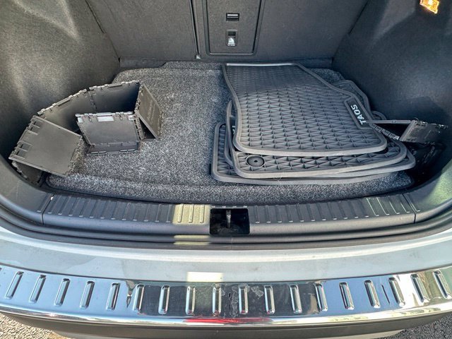 Certified 2023 Volkswagen Taos SE w/ Panoramic Sunroof Package AWD/4WD image 17