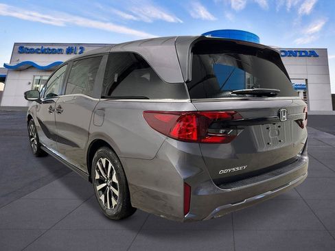 New 2026 Honda Odyssey EX-L image 3