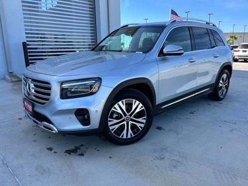 New 2026 Mercedes-Benz GLB 250 image 3